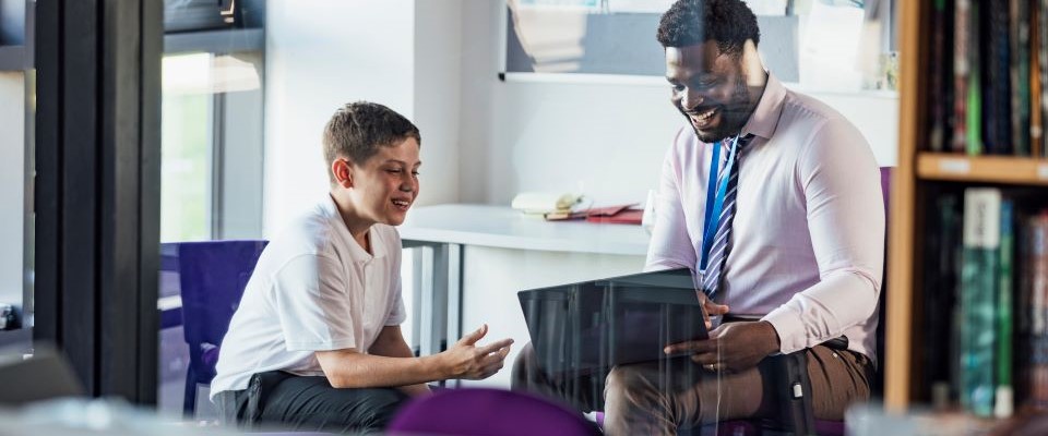 SocialWorkerWithStudentBanner