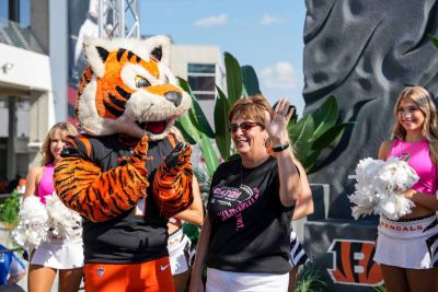 Cincinnati Bengals mascot with DeAnn Gallatin Cincinnati Bengals mascot with DeAnn Gallatin